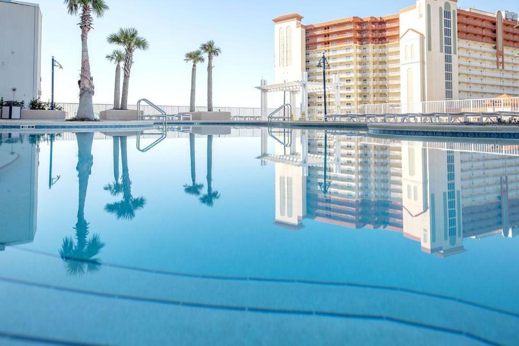 Holiday home Living Right At Laketown Wharf #1016 By Nautical Panama City Beach